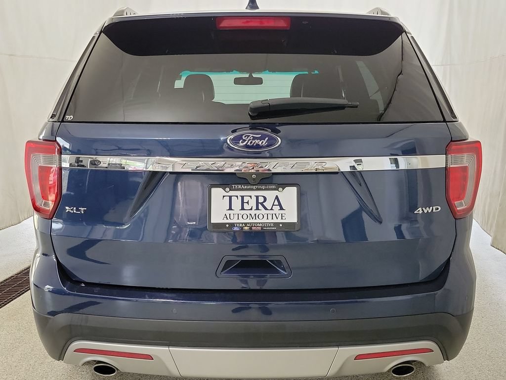 Used 2017 Ford Explorer - photo 2