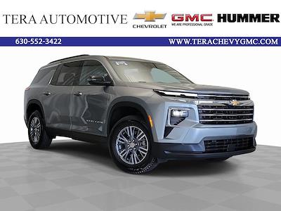 Used 2025 Chevrolet Traverse - photo 1