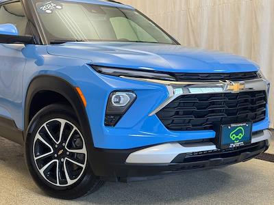 Used 2024 Chevrolet Trailblazer - photo 1