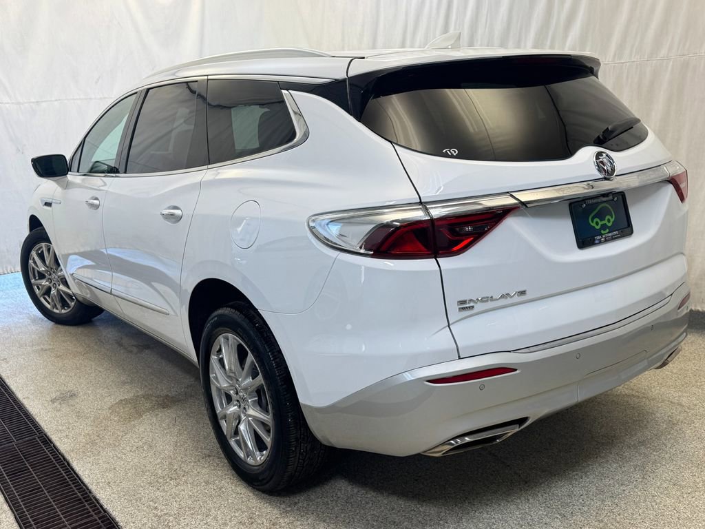 Used 2024 Buick Enclave - photo 2
