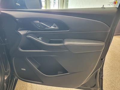 Used 2023 Chevrolet Traverse - photo 1