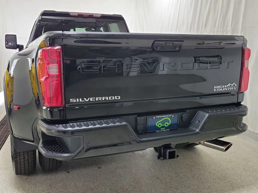 Used 2024 Chevrolet Silverado 3500 - photo 7