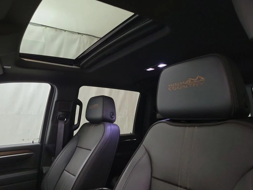 Used 2024 Chevrolet Silverado 3500 - photo 11