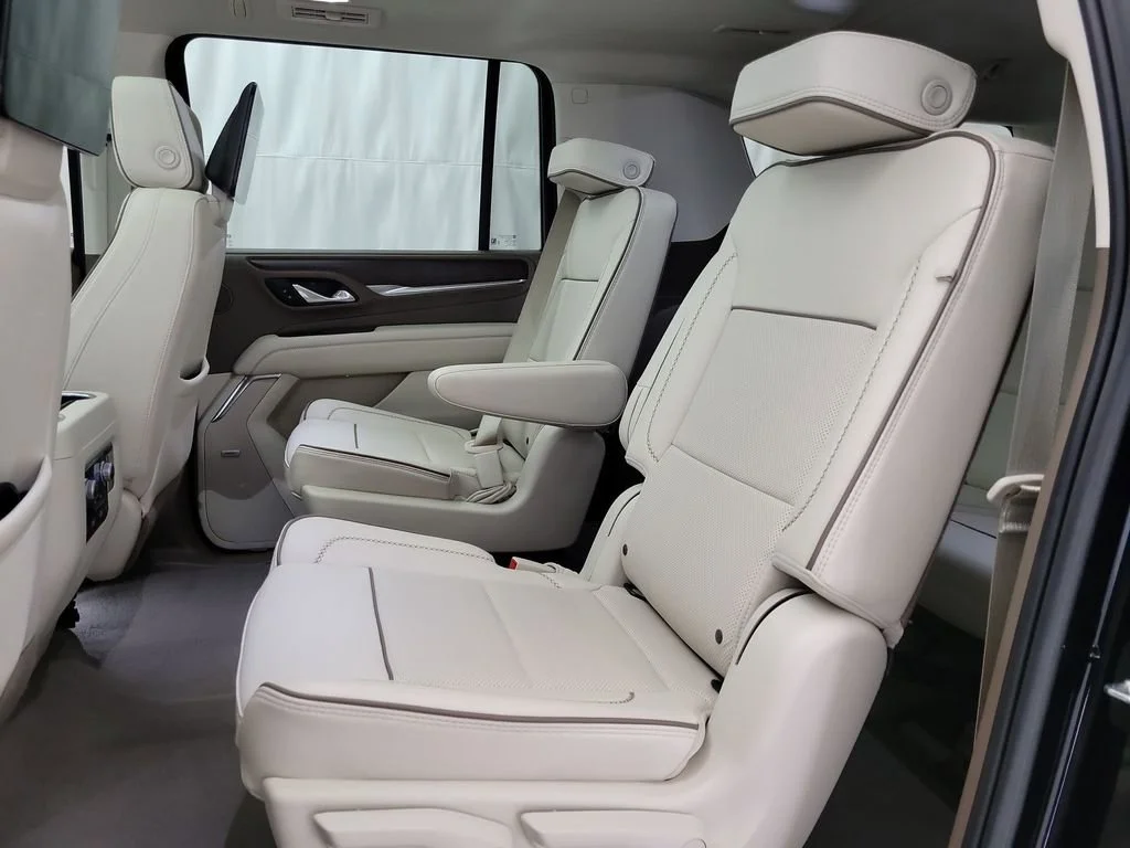 Used 2024 GMC Yukon XL - photo 9