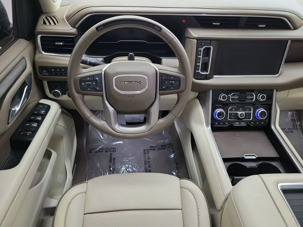 Used 2024 GMC Yukon XL - photo 12