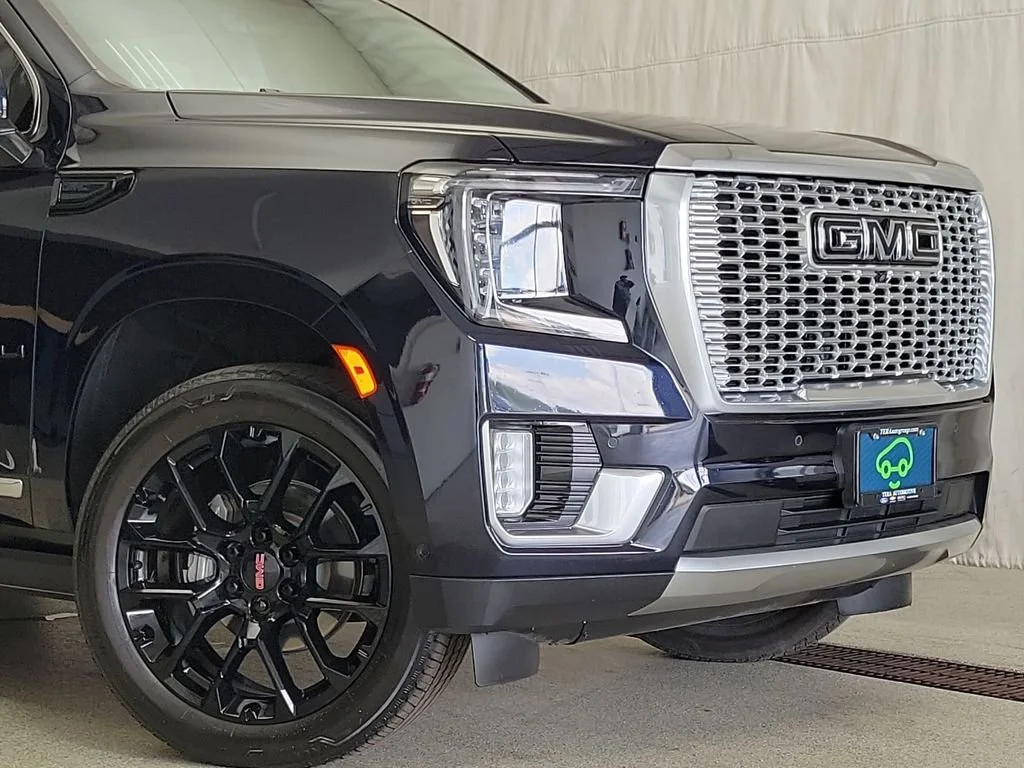 Used 2024 GMC Yukon XL - photo 4