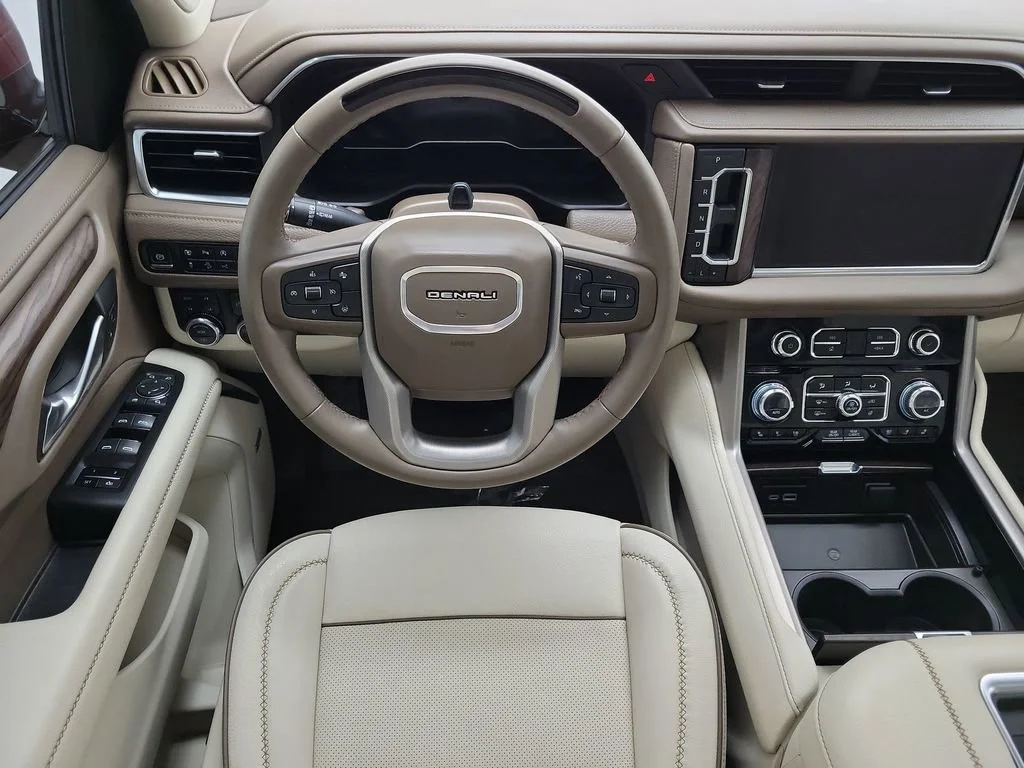 Used 2024 GMC Yukon - photo 13
