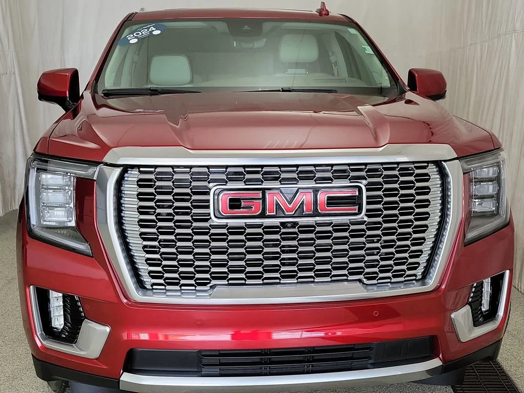 Used 2024 GMC Yukon - photo 3
