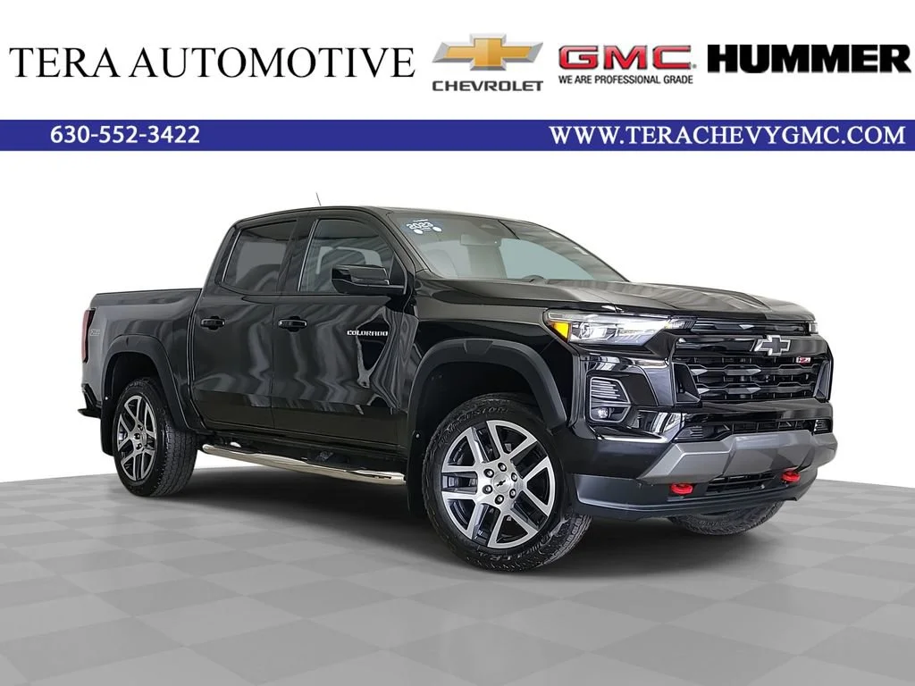 Used 2023 Chevrolet Colorado - photo 1