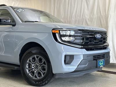 2025 Ford Expedition 4x4 SUV for sale #P7540 - photo 2