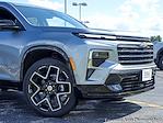 New 2026 Chevrolet Traverse High Country AWD SUV for sale #T60033 - photo 2