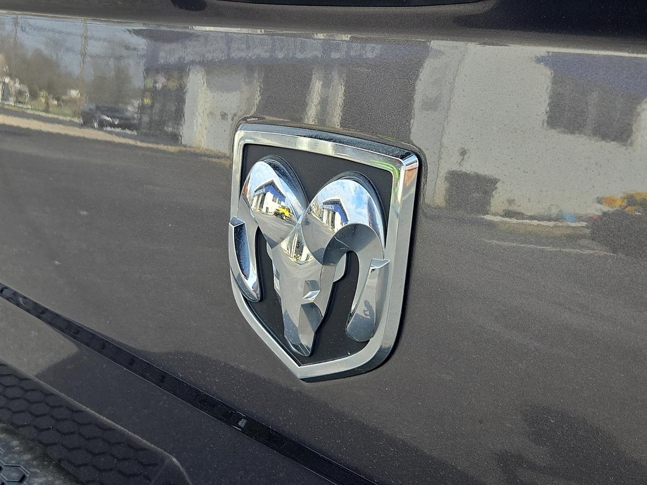 Used 2020 Ram 1500 - photo 32