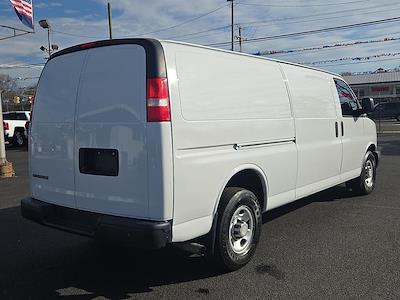 Used 2017 Chevrolet Express 3500 - photo 1