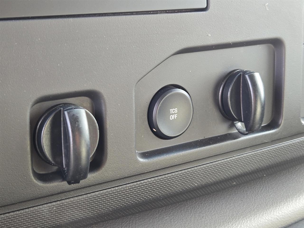 Used 2014 Ford E-150 - photo 21