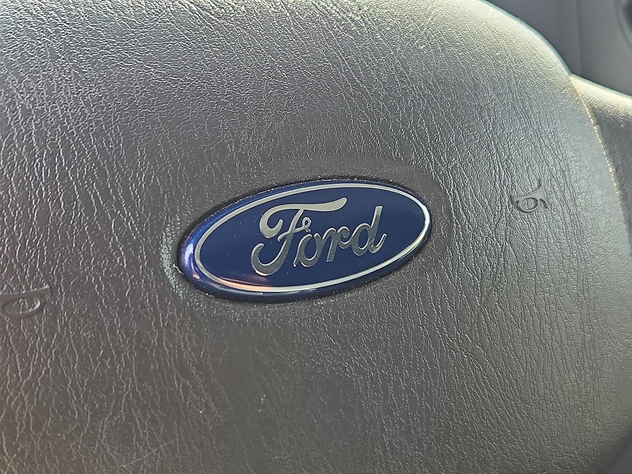 Used 2014 Ford E-150 - photo 31