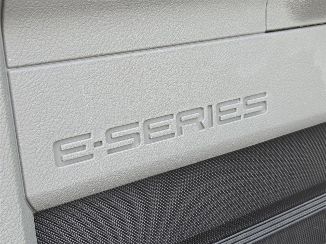 Used 2014 Ford E-150 - photo 32