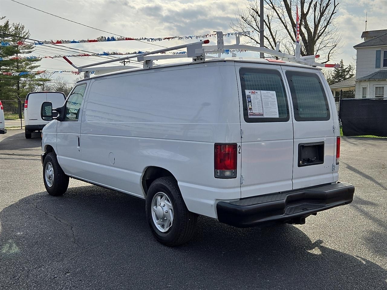 Used 2014 Ford E-150 - photo 7