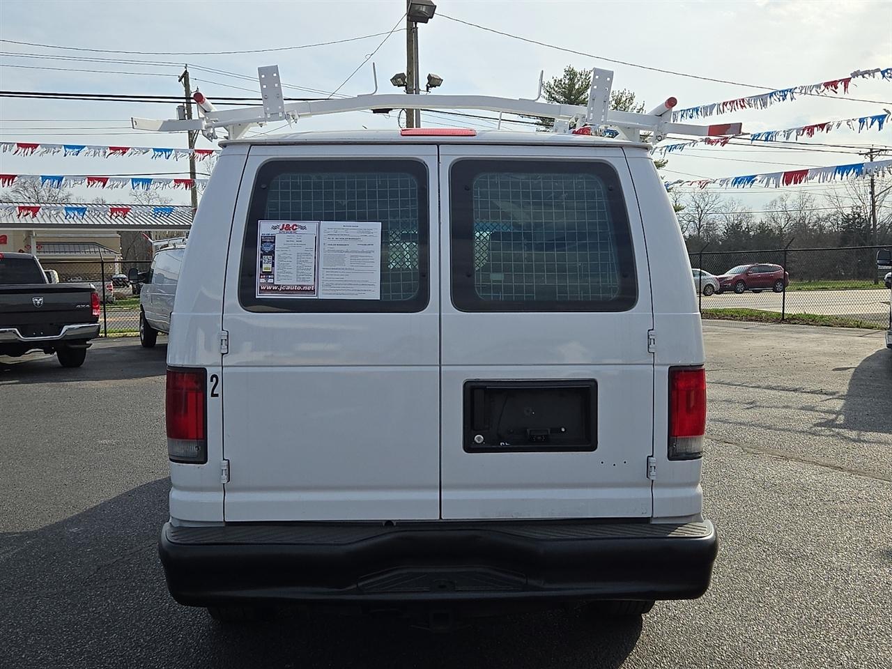 Used 2014 Ford E-150 - photo 8