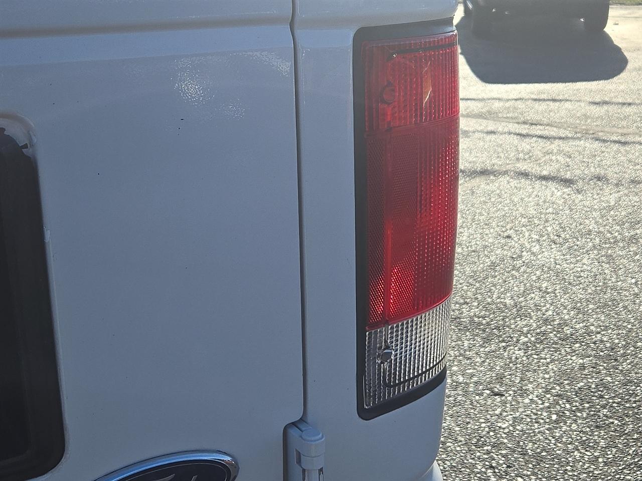 Used 2014 Ford E-150 - photo 14