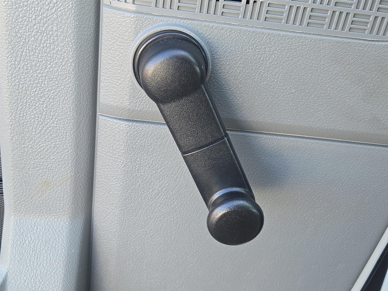 Used 2014 Ford E-150 - photo 23