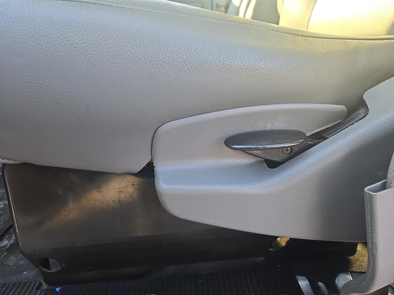 Used 2014 Ford E-150 - photo 25