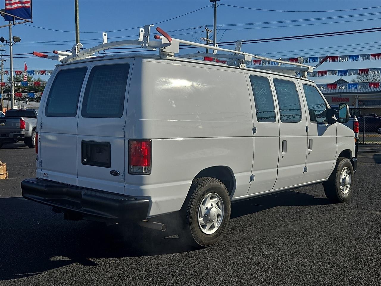 Used 2014 Ford E-150 - photo 2