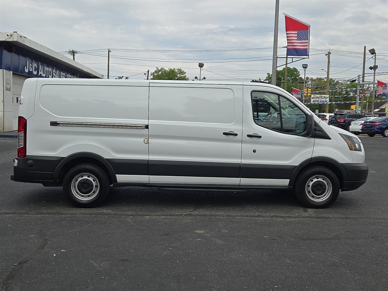 Used 2017 Ford Transit 150 - photo 9