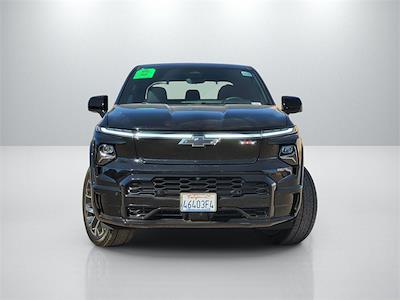 2025 Chevrolet Silverado EV Crew Cab AWD Pickup for sale #RG05328A - photo 2