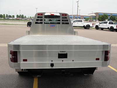 New 2025 Ford F-550 Super Cab 4x4 11' M H EBY Aluminum Flatbed Truck with Gooseneck Hitch for sale #94F1226 - photo 2