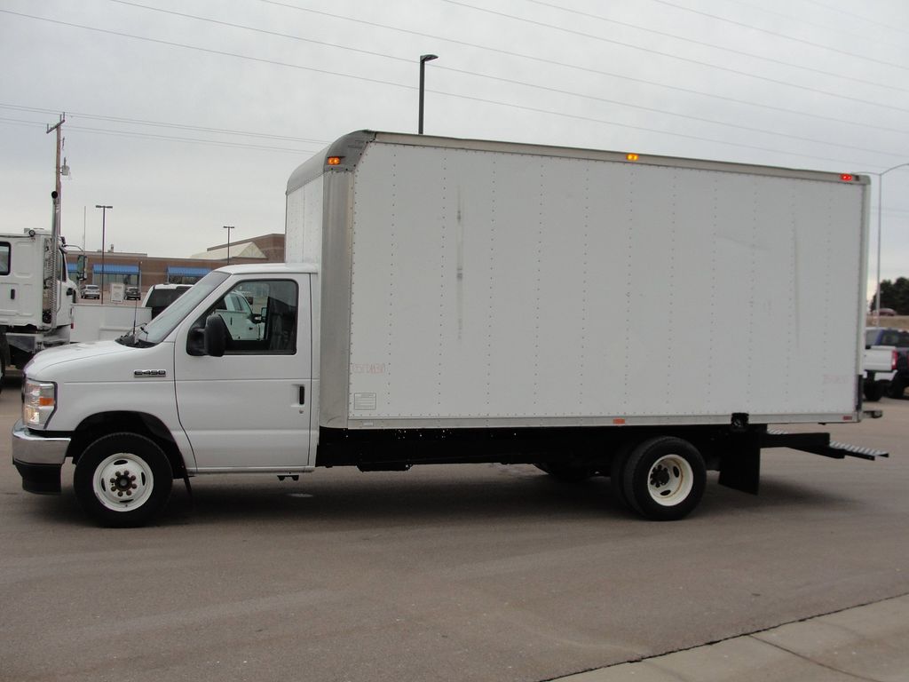 Used 2023 Ford E-450 - photo 5