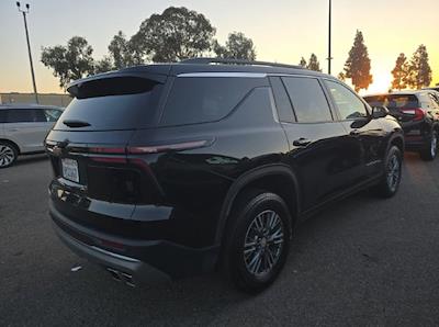 2025 Chevrolet Traverse FWD SUV for sale #2A125452 - photo 2