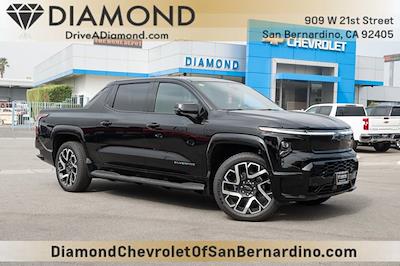 2024 Chevrolet Silverado EV Crew Cab 4WD Pickup for sale #2N303171 - photo 1