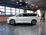 Used 2022 Chrysler Pacifica Hybrid Touring L Minivan for sale #MUNR212796 - photo 8