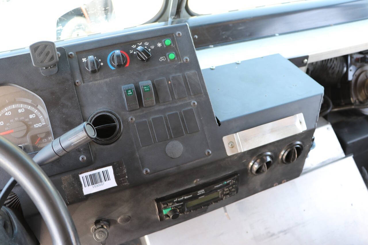 Used 2016 Ford E-350 - photo 15