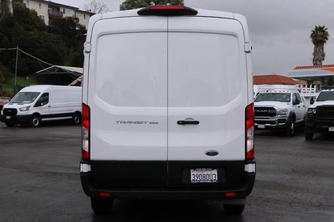 Used 2023 Ford Transit 250 - photo 9