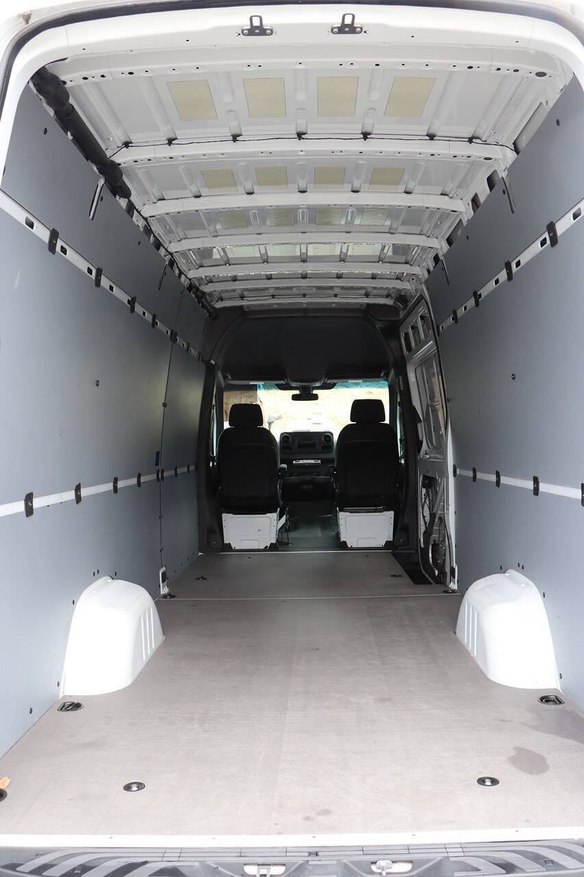 Used 2020 Freightliner Sprinter 2500 - photo 14