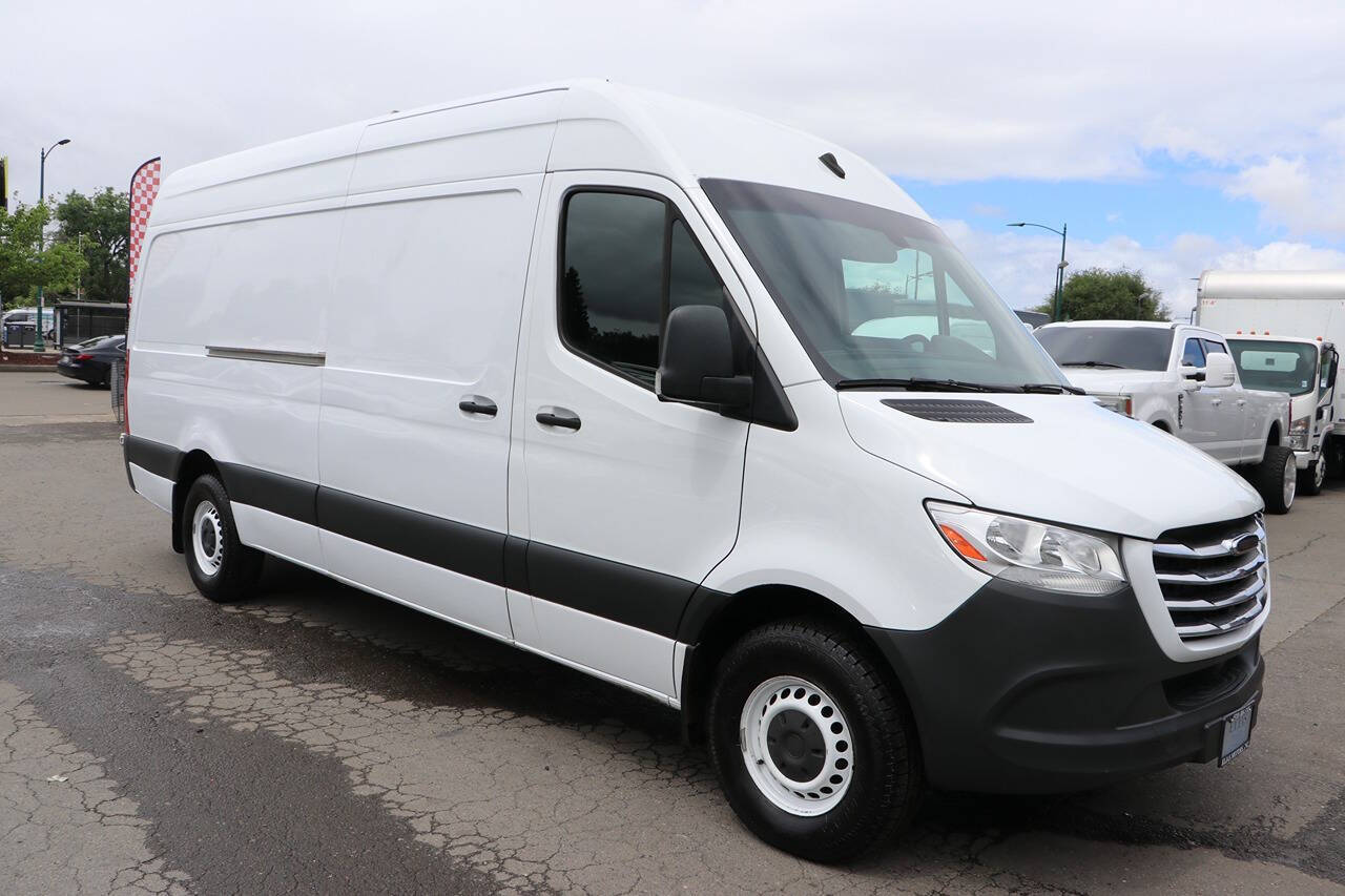 Used 2020 Freightliner Sprinter 2500 - photo 5
