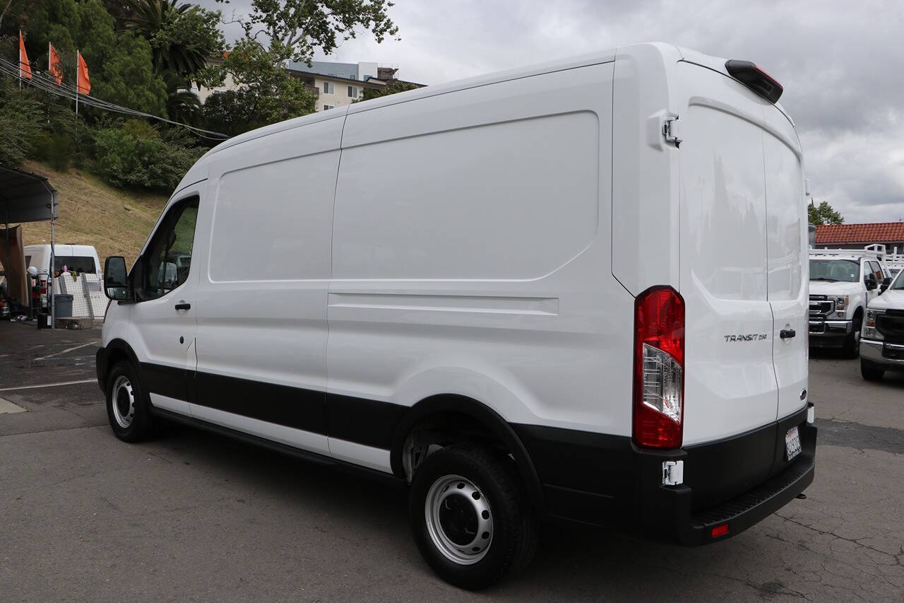 Used 2023 Ford Transit 250 - photo 9