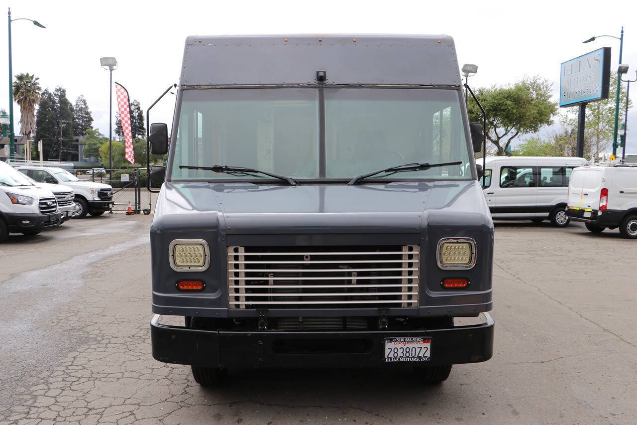 Used 2019 Ford E-450 - photo 2