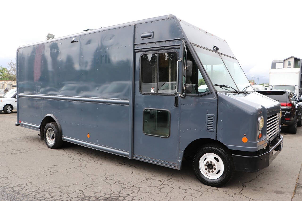 Used 2019 Ford E-450 - photo 5