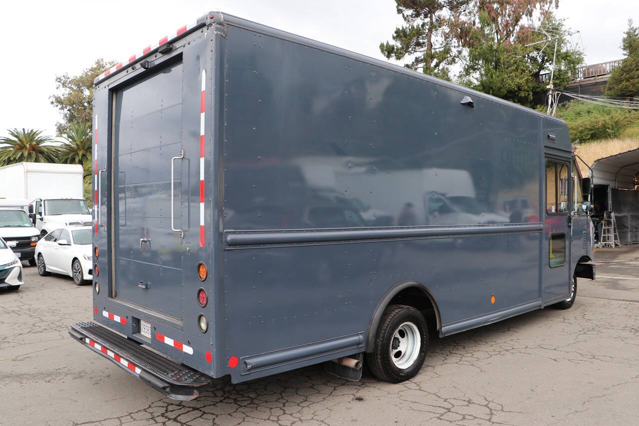 Used 2019 Ford E-450 - photo 7