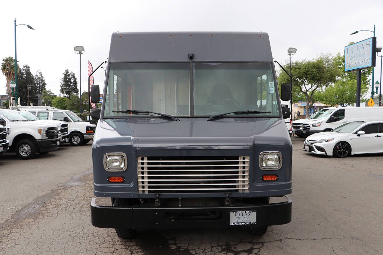 Used 2019 Ford E-450 - photo 2