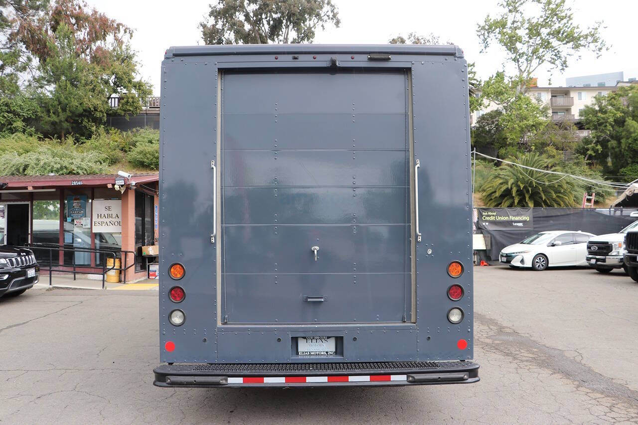 Used 2019 Ford E-450 - photo 8