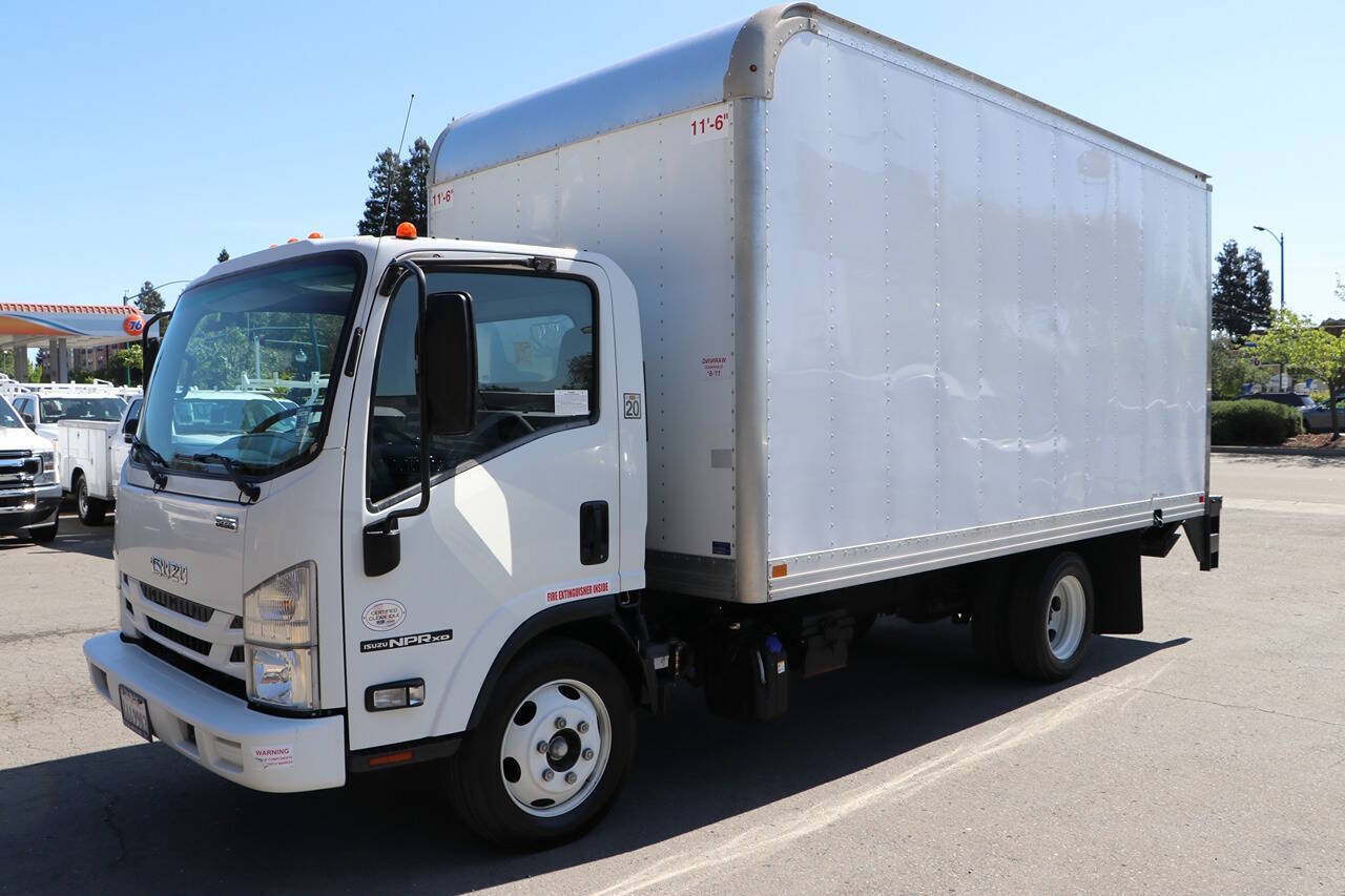 Used 2021 Isuzu NPR-XD - photo 1