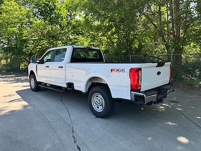 New 2025 Ford F-350 XLT Crew Cab 4x4 SRW Pickup for sale #1304A - photo 2