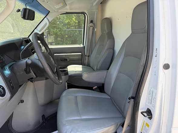 Used 2016 Ford E-350 - photo 13