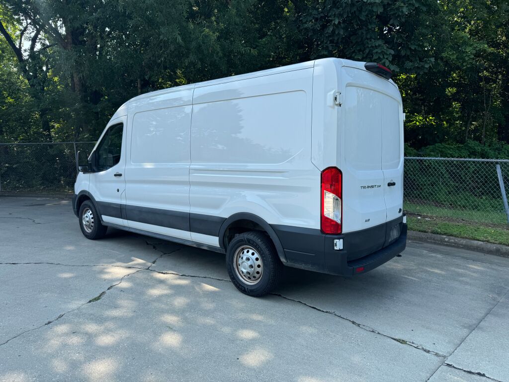Used 2023 Ford Transit 250 - photo 2
