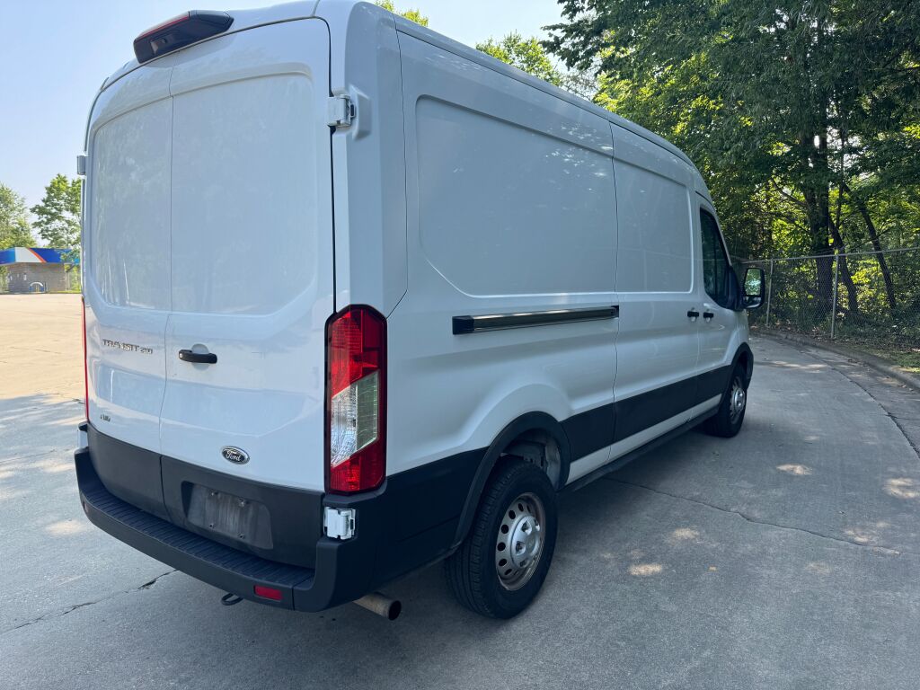 Used 2023 Ford Transit 250 - photo 9
