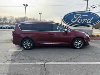 Used 2018 Chrysler Pacifica Limited Minivan for sale #252374B - photo 1