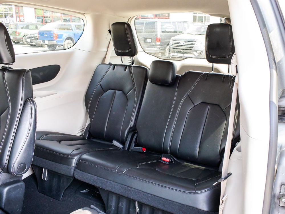 Used 2023 Chrysler Pacifica - photo 18